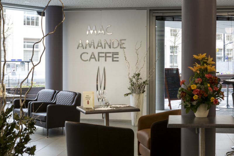 Mac Amande Caffé_92400 COURBEVOIE_7 Mac Amande Caffé_92400 COURBEVOIE_7